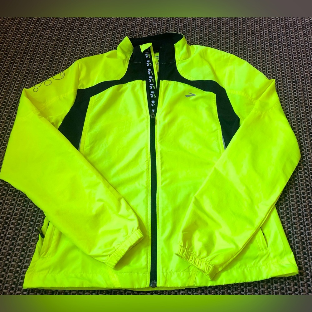 🏃‍♀️Brooks Shelter Technology Neon Athletic Reflective Full Zip Windbreaker Jckt